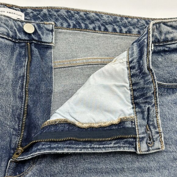 Good American Good Curves Women's Plus Size 26 Distressed Denim Jean Shorts NWT - Picture 5 of 14